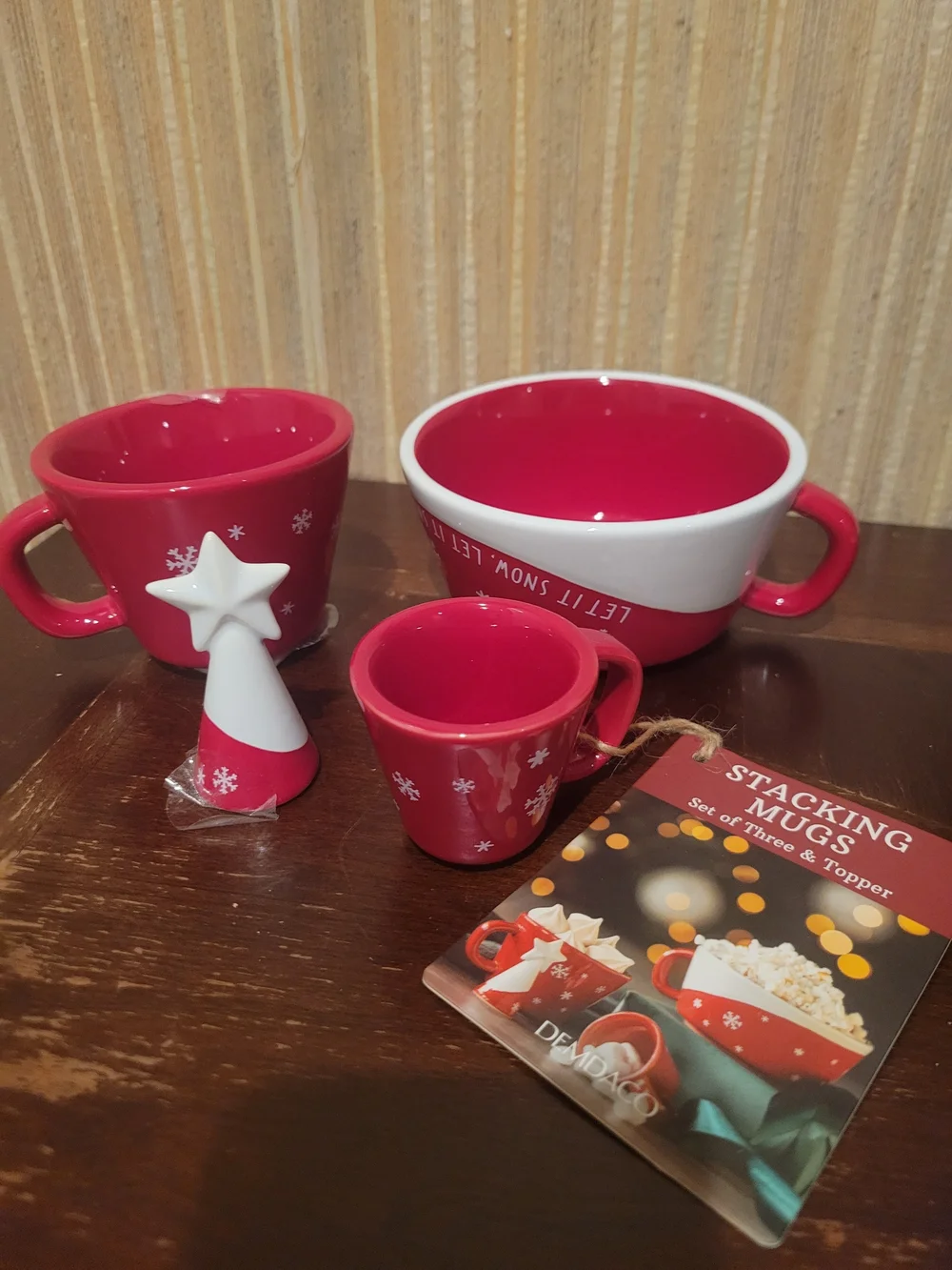 Demdaco Stacking Red Snowflake Mugs with Star Topper NWT